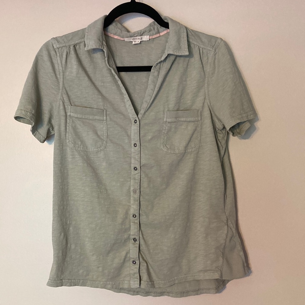 Olive Green Relaxed Fit Blouse with Collared Neckline